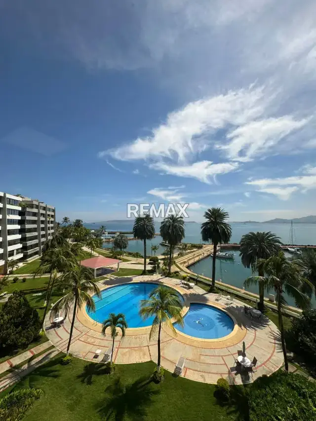 SE VENDE APARTAMENTO EN LECHERÍA FRENTE AL MAR CR COSTA DE PLATA
