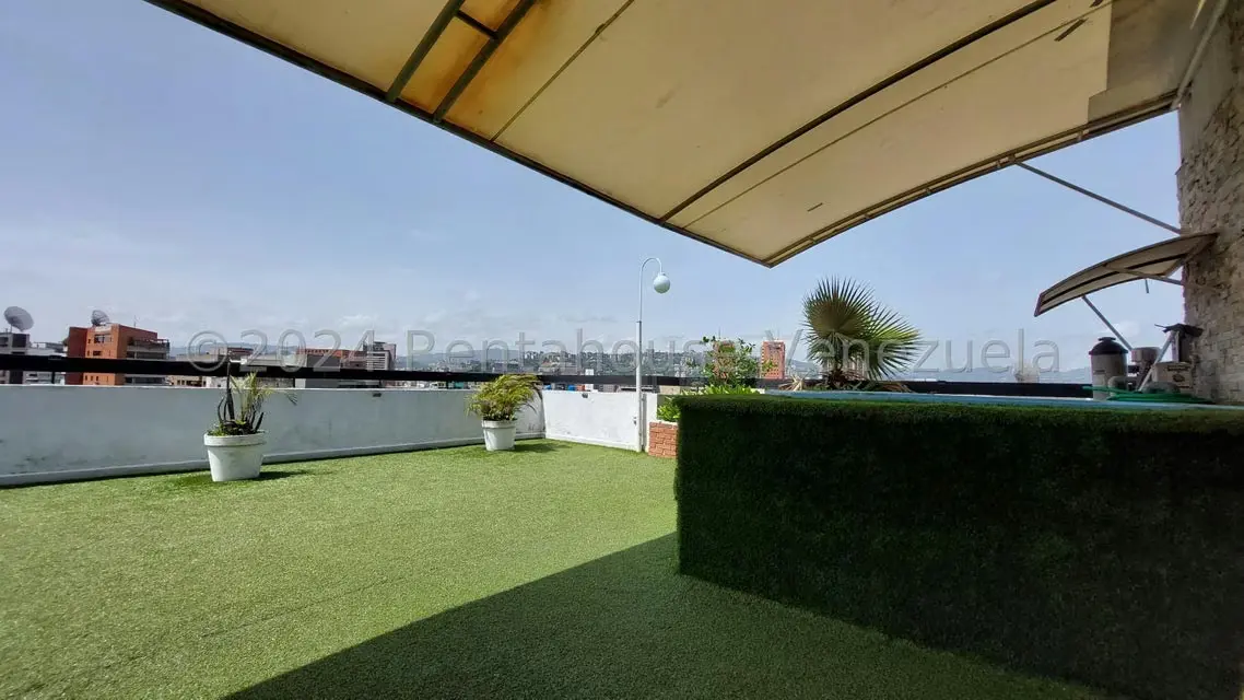 Apartamento (Penthouse) en Venta en La Florida, Distrito Metropolitano - 27