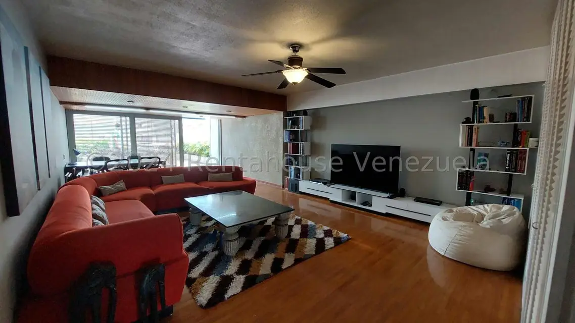 Apartamento (Penthouse) en Venta en La Florida, Distrito Metropolitano - 32