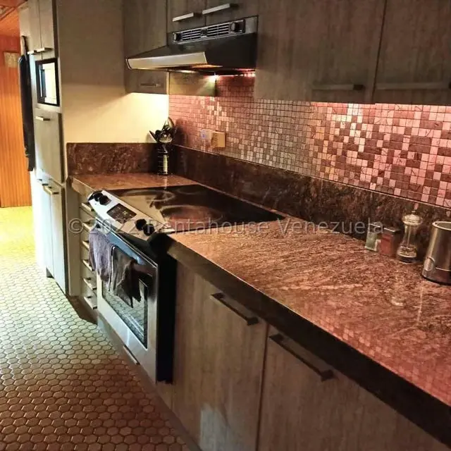 Apartamento (Penthouse) en Venta en La Florida, Distrito Metropolitano - 4