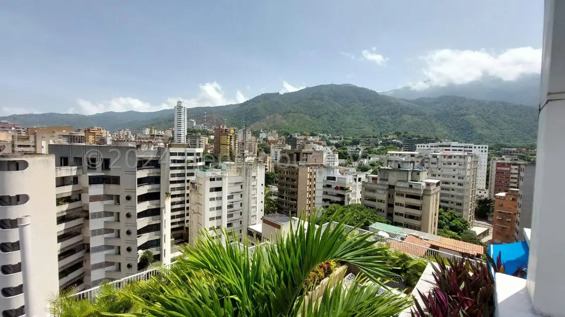 Apartamento (Penthouse) en Venta en La Florida, Distrito Metropolitano - 42