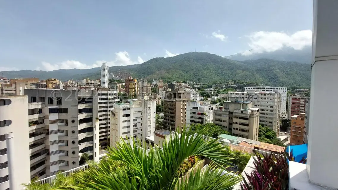 Apartamento (Penthouse) en Venta en La Florida, Distrito Metropolitano - 43
