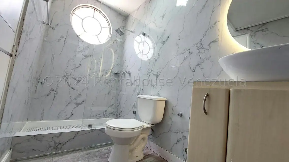 Apartamento (Penthouse) en Venta en La Florida, Distrito Metropolitano - 49
