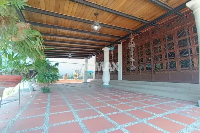 Tu Oasis Privado en el Corazón de la Ciudad, Urbanización La Villa - 12