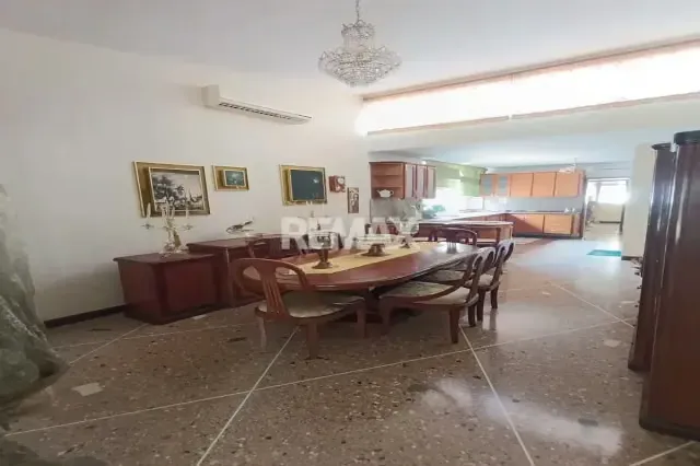 Tu Oasis Privado en el Corazón de la Ciudad, Urbanización La Villa - 7