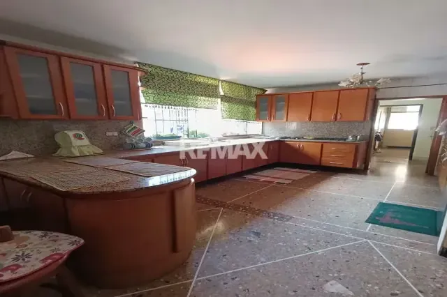 Tu Oasis Privado en el Corazón de la Ciudad, Urbanización La Villa - 8