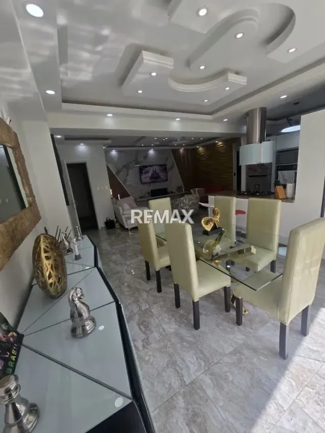 Hermoso apartamento totalmente remodelado y equipado - 2