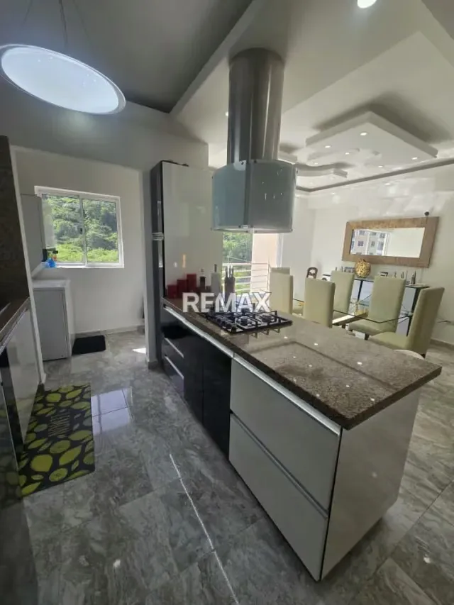 Hermoso apartamento totalmente remodelado y equipado - 9