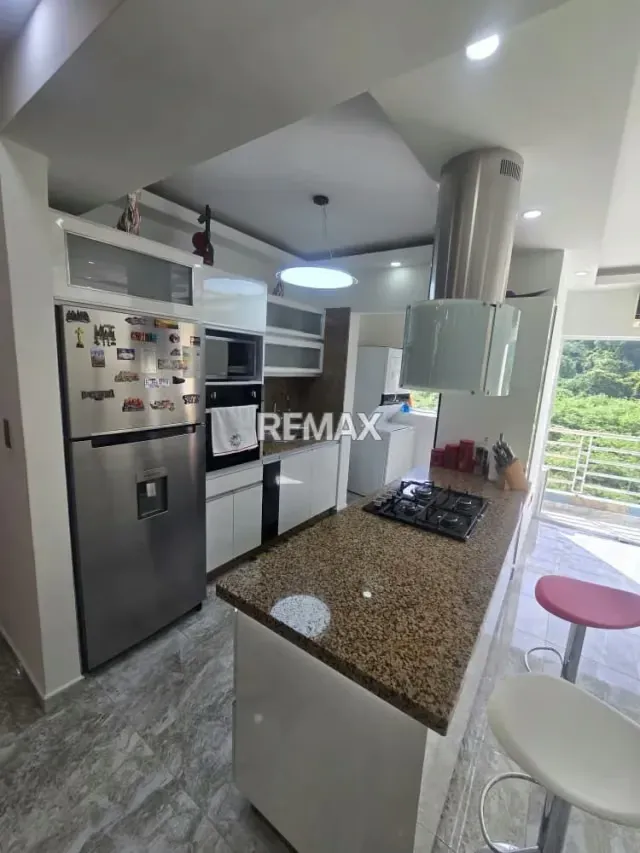 Hermoso apartamento totalmente remodelado y equipado - 10