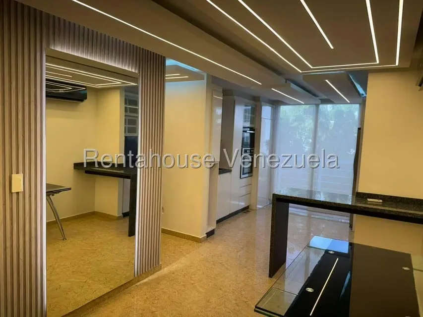 Apartamento (1 Nivel) en Alquiler en Colinas del Viento, Lara - 2