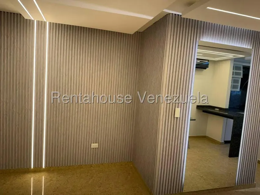 Apartamento (1 Nivel) en Alquiler en Colinas del Viento, Lara - 3