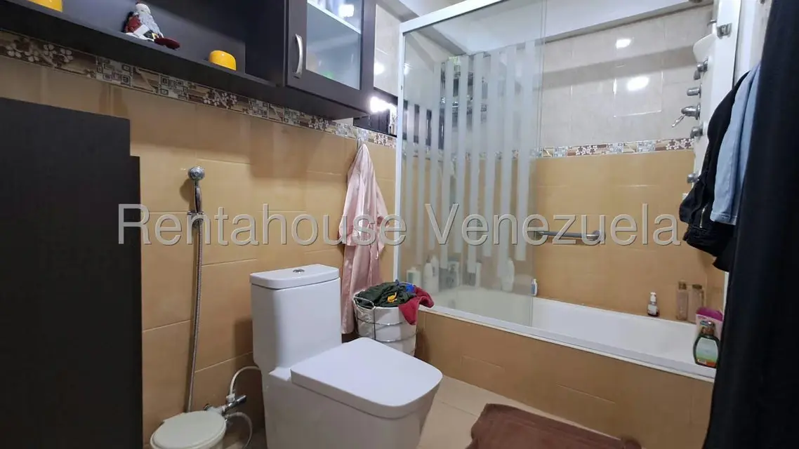 Casa (Multipes Niveles) en Venta en Parroquia Catedral, Lara - 23
