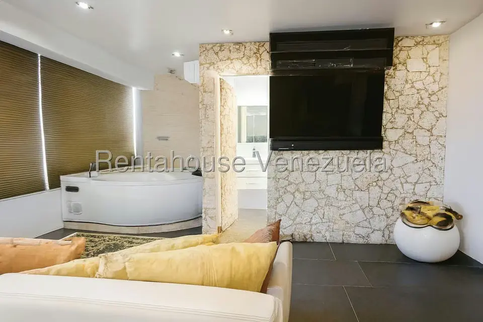 Casa (Multipes Niveles) en Venta en Colinas de Vista Alegre, Distrito Metropolitano - 57