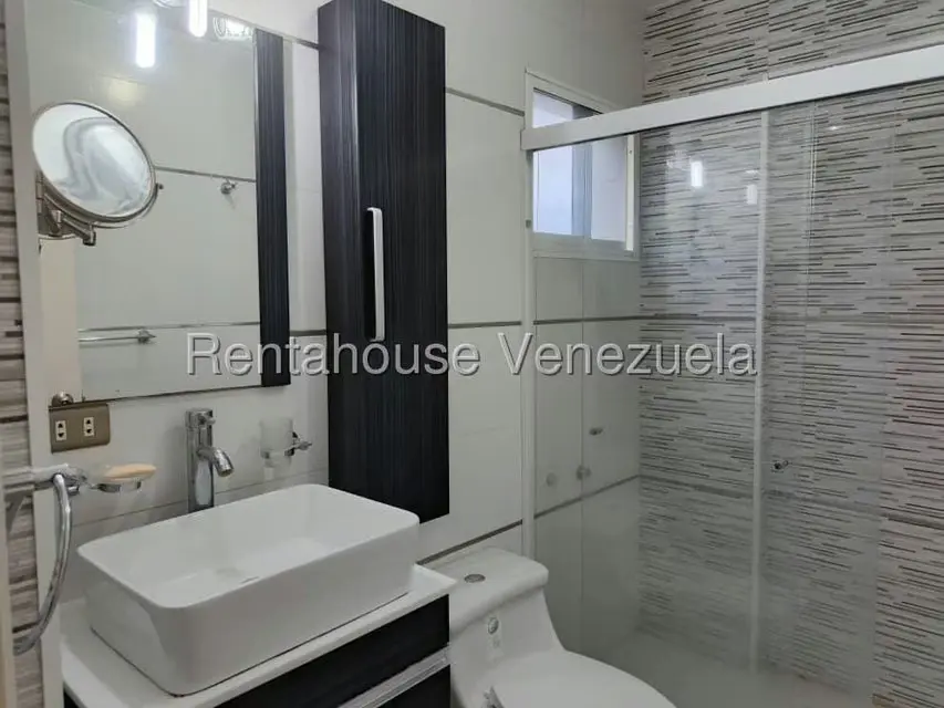 Casa (Multipes Niveles) en Venta en Colinas de Vista Alegre, Distrito Metropolitano - 64