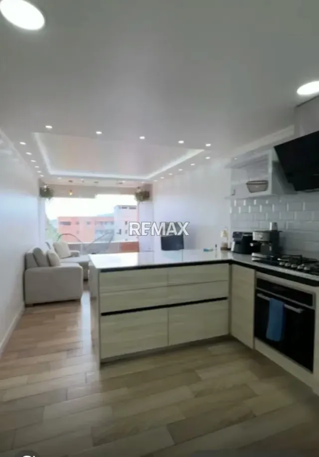EN VENTA ESPECTACULAR APARTAMENTO EN COLINAS DE LA TAHONA - 2