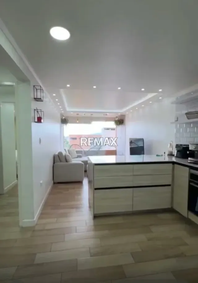 EN VENTA ESPECTACULAR APARTAMENTO EN COLINAS DE LA TAHONA - 3