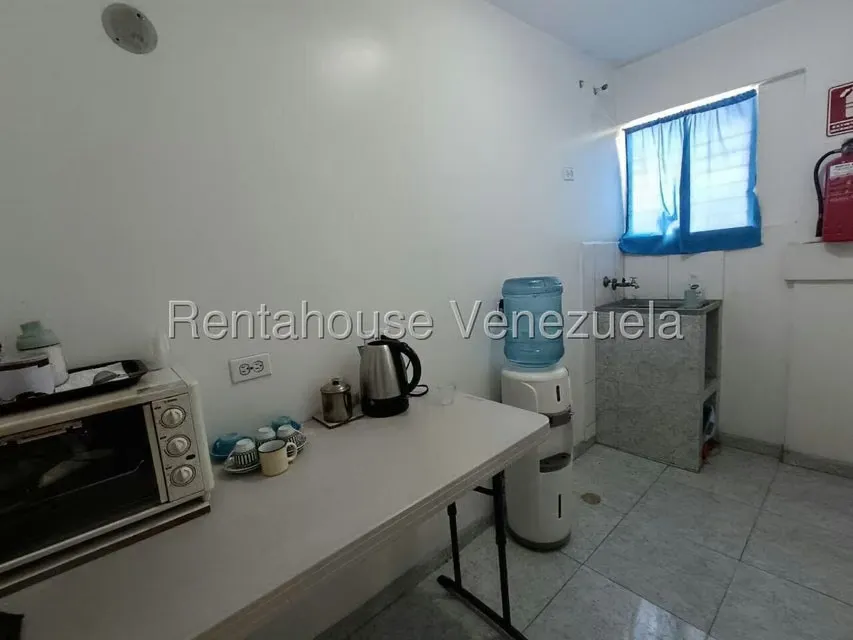 Consultorio Medico en Venta en Avenida Bolivar Norte, Carabobo - 12