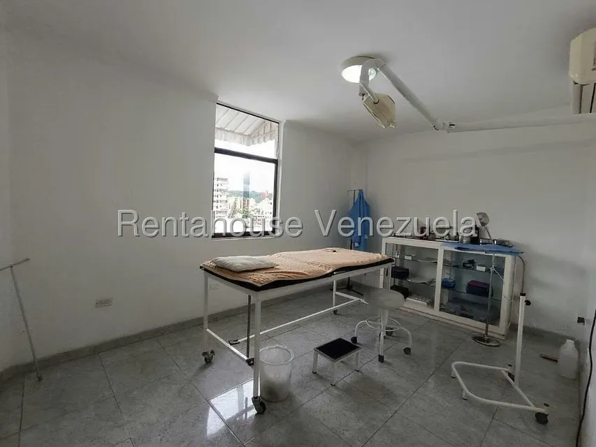 Consultorio Medico en Venta en Avenida Bolivar Norte, Carabobo - 22