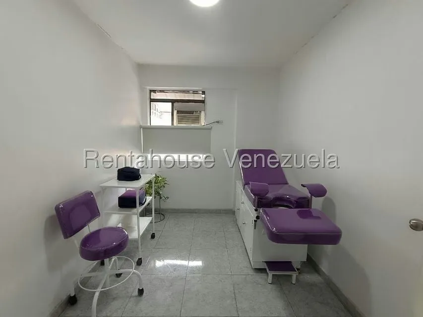 Consultorio Medico en Venta en Avenida Bolivar Norte, Carabobo - 38
