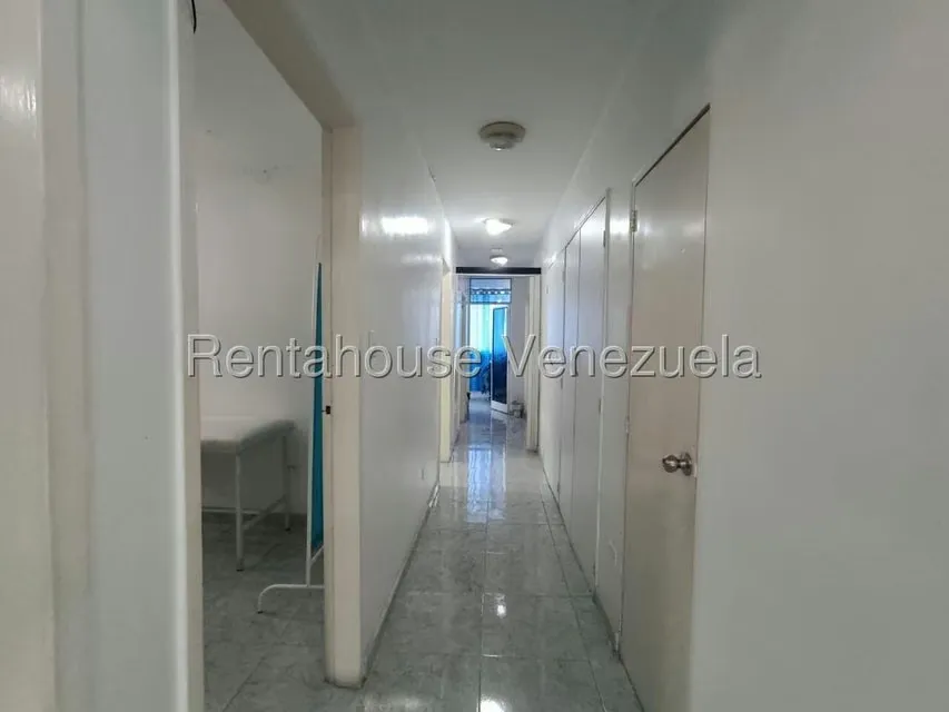 Consultorio Medico en Venta en Avenida Bolivar Norte, Carabobo - 41