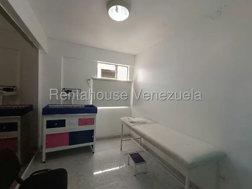 Consultorio Medico en Venta en Avenida Bolivar Norte, Carabobo - 9