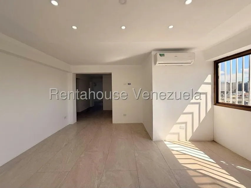 Apartamento (1 Nivel) en Venta en Del Este, Lara - 11