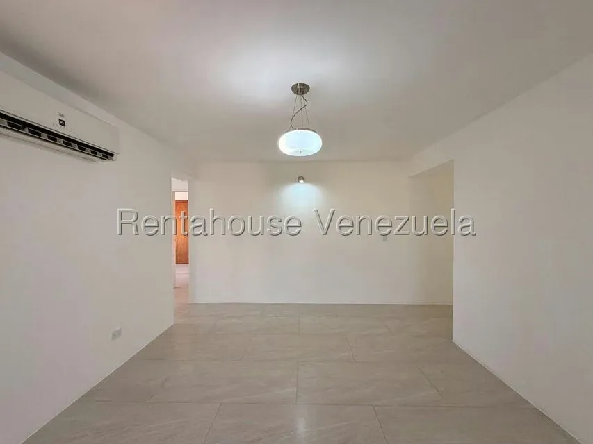 Apartamento (1 Nivel) en Venta en Del Este, Lara - 19