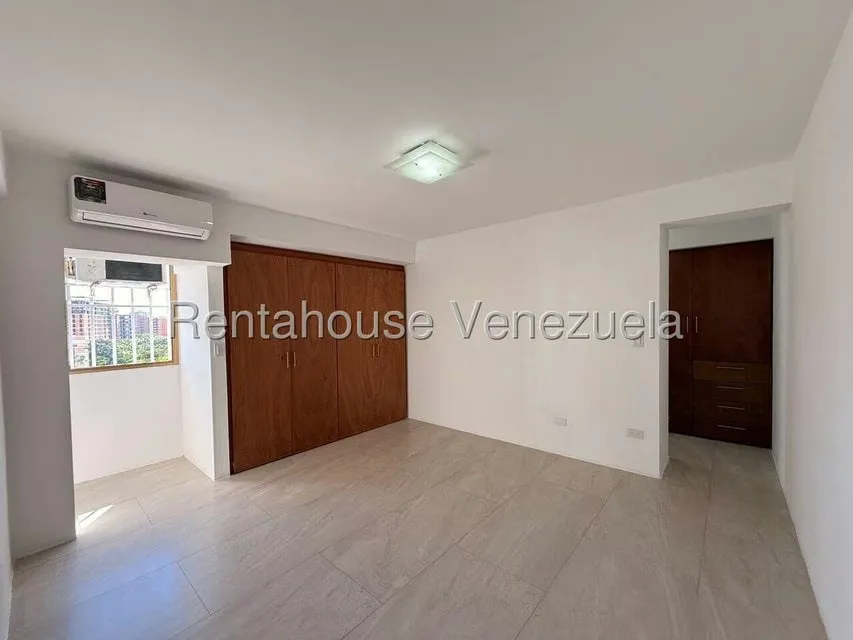 Apartamento (1 Nivel) en Venta en Del Este, Lara - 24
