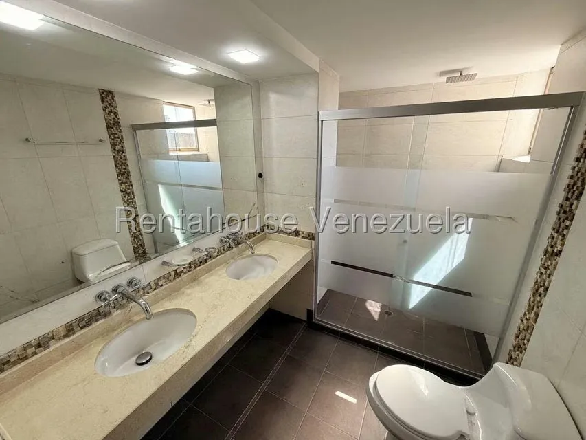 Apartamento (1 Nivel) en Venta en Del Este, Lara - 28