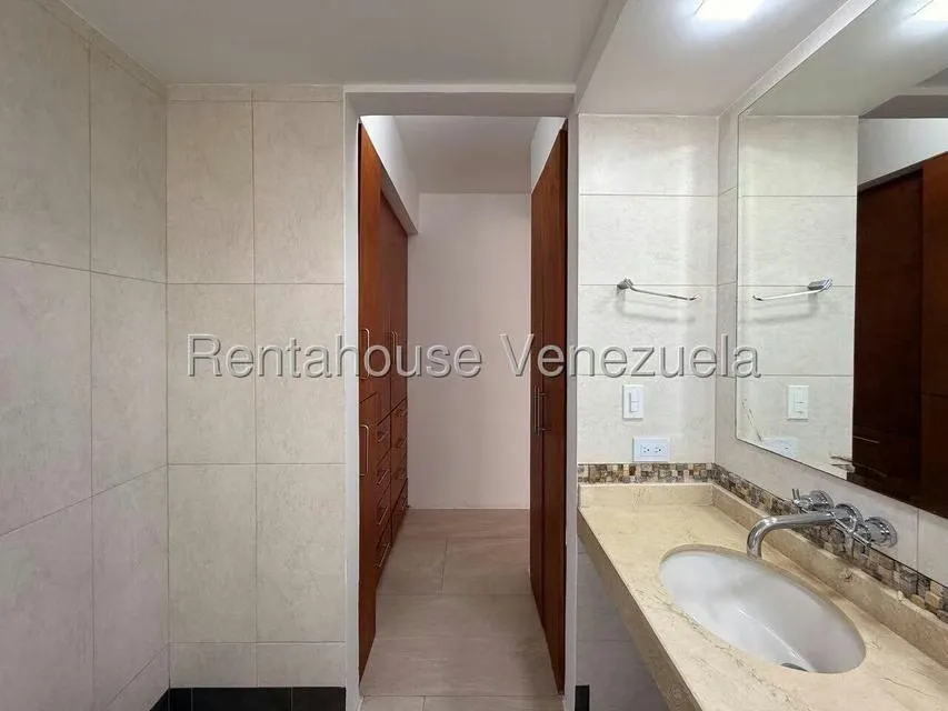 Apartamento (1 Nivel) en Venta en Del Este, Lara - 29