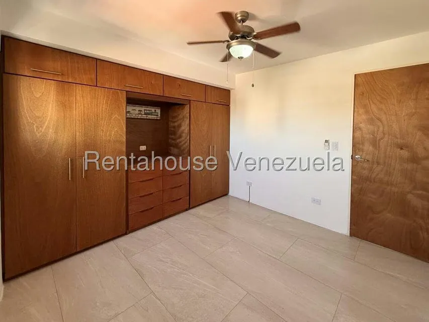 Apartamento (1 Nivel) en Venta en Del Este, Lara - 31