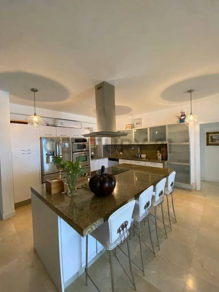 Lujoso Apartamento con amplia terraza ,fabulosa vista al mar. - 11