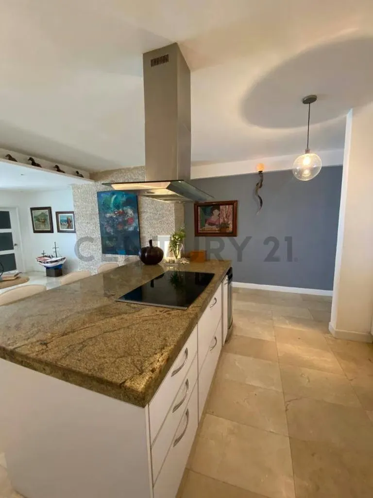 Lujoso Apartamento con amplia terraza ,fabulosa vista al mar. - 13