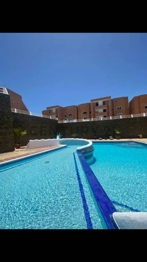 Lujoso Apartamento con amplia terraza ,fabulosa vista al mar. - 4