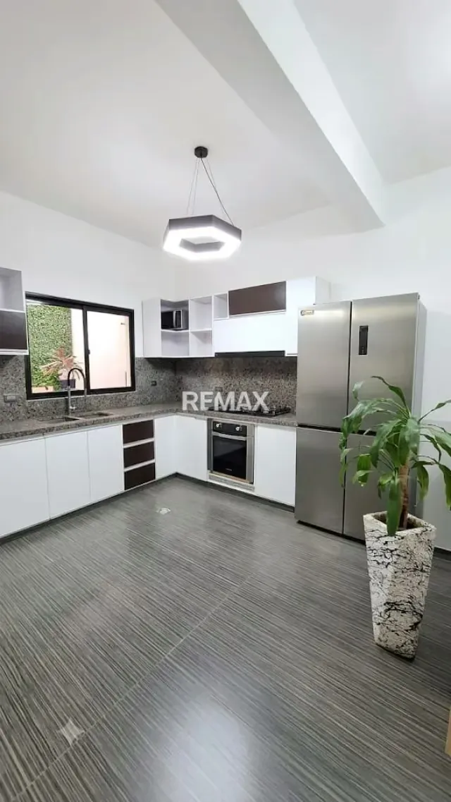 Vendo Townhouse en Villa Roraima. Monte Bello. Detrás de Conjunto Residencial Caminos del Doral - 3
