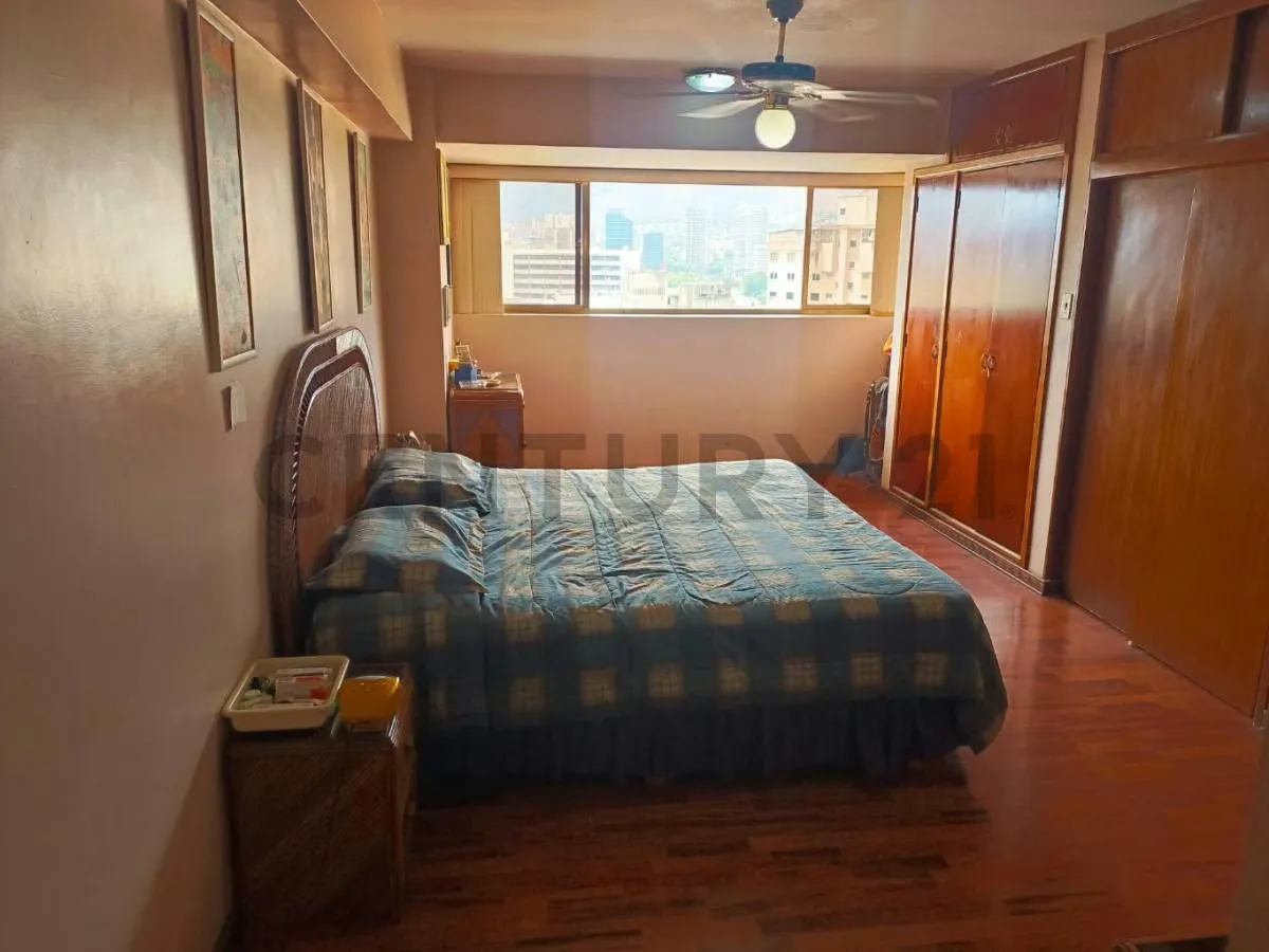 Pent House de 225mts2 en Venta Los Chaguaramos - 14