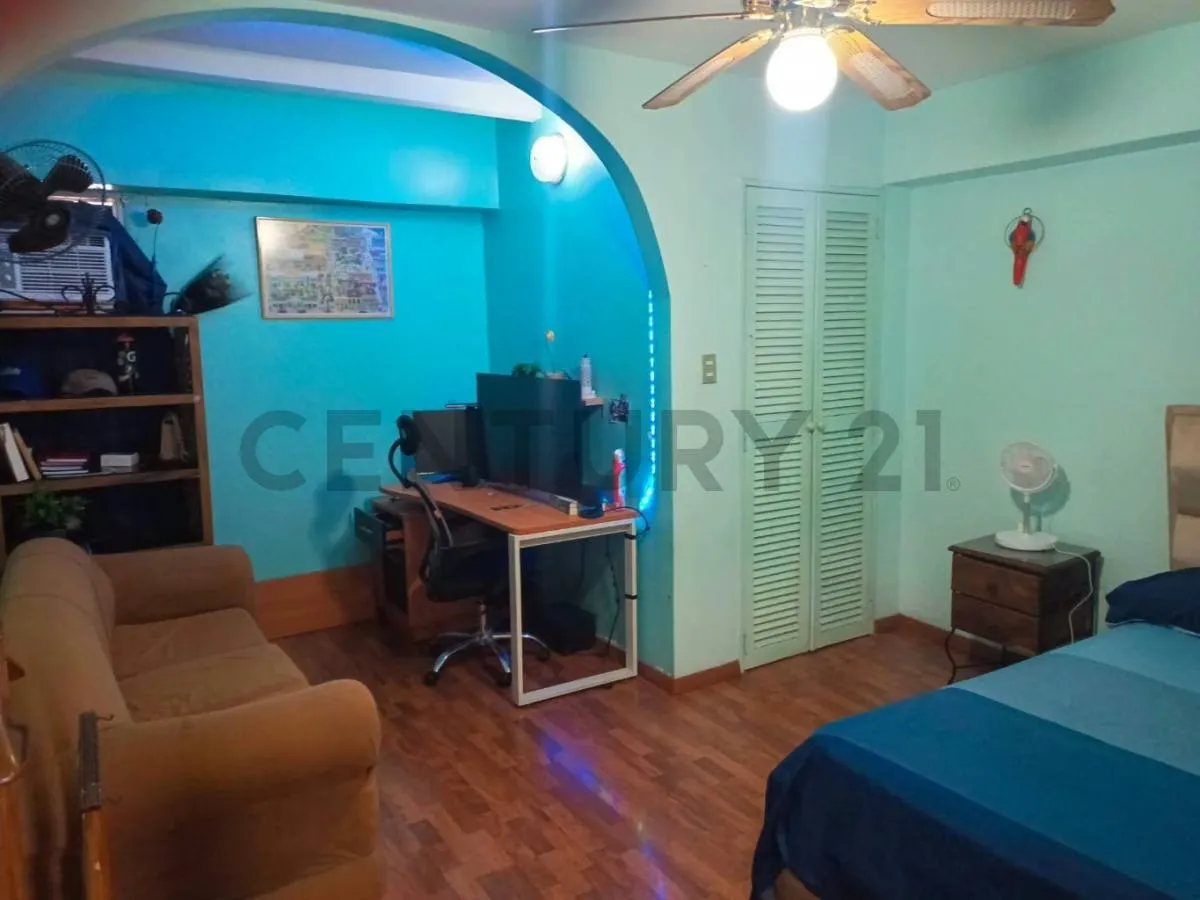 Pent House de 225mts2 en Venta Los Chaguaramos - 18