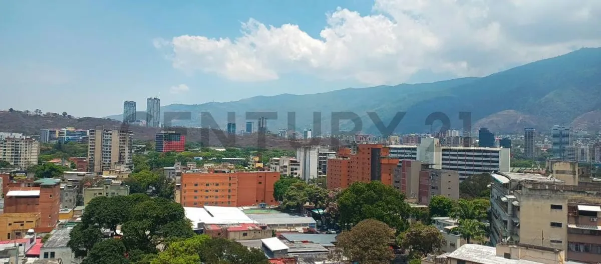 Pent House de 225mts2 en Venta Los Chaguaramos - 6