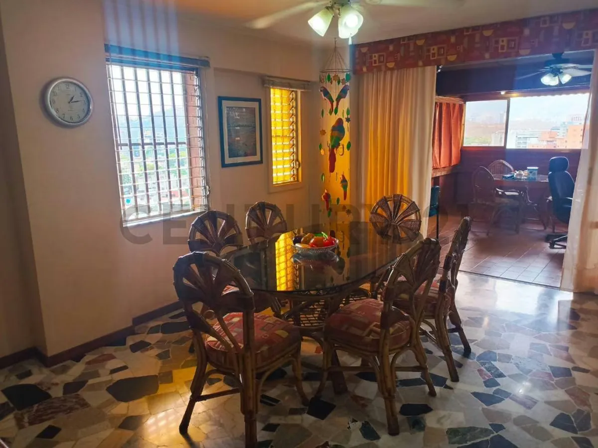 Pent House de 225mts2 en Venta Los Chaguaramos - 10