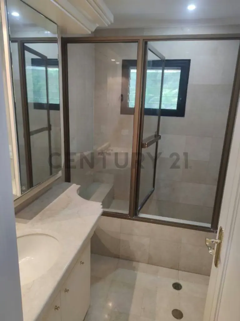 Exclusivo apartamento ubicado en zona segura, calle cerrada - 4