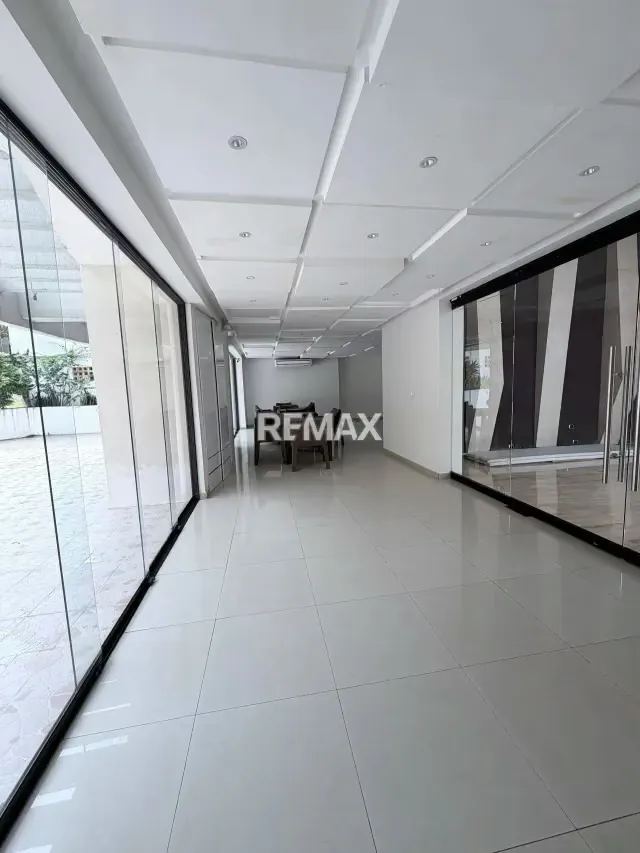Se Vende Bello Apartamento en Res. Estratosfera en Urb. Valle Blanco - 6