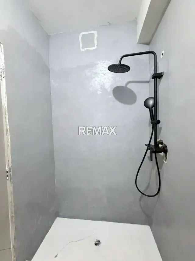 Se Vende Bello Apartamento en Res. Estratosfera en Urb. Valle Blanco - 7