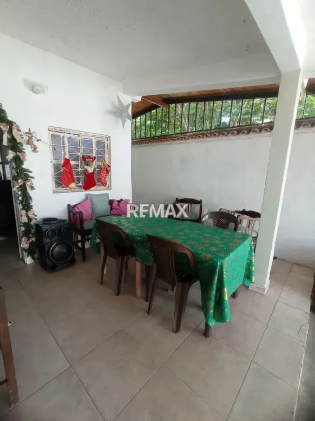CASA DE ESQUINA EN VENTA - RESIDENCIAS PALO NEGRO ETAPA 1 - 11