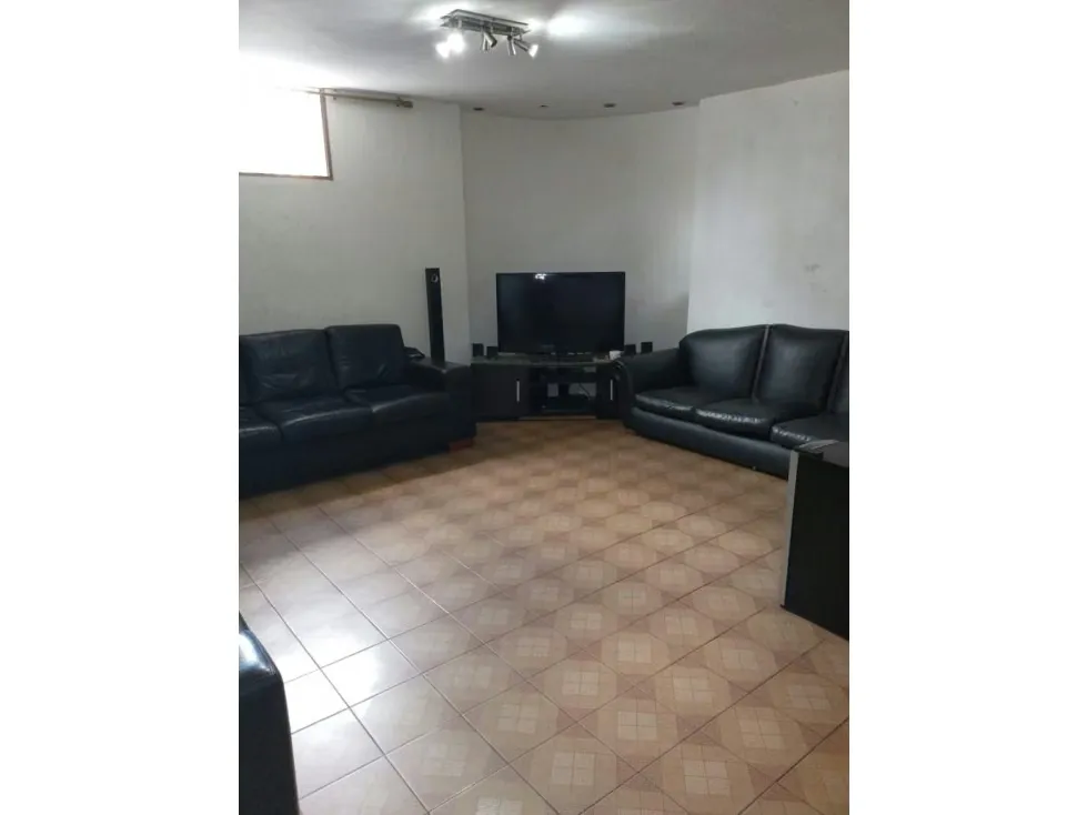 Casa Comercial en venta 102m², Catia/ Brasil y Washington - 2