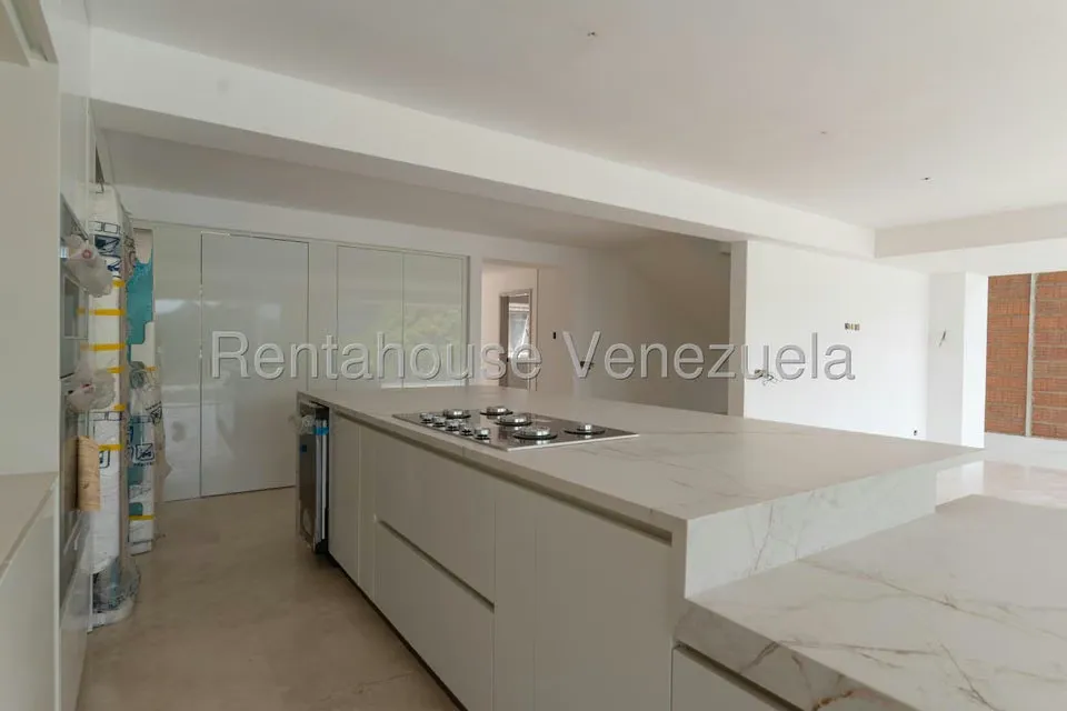 Casa (Multipes Niveles) en Venta en Los Naranjos del Cafetal, Distrito Metropolitano - 15