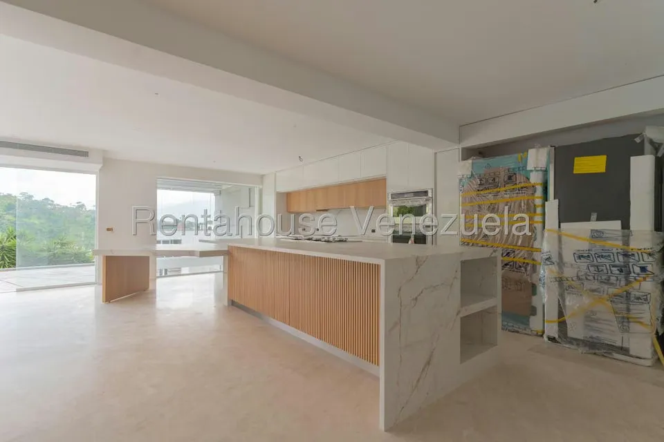 Casa (Multipes Niveles) en Venta en Los Naranjos del Cafetal, Distrito Metropolitano - 16