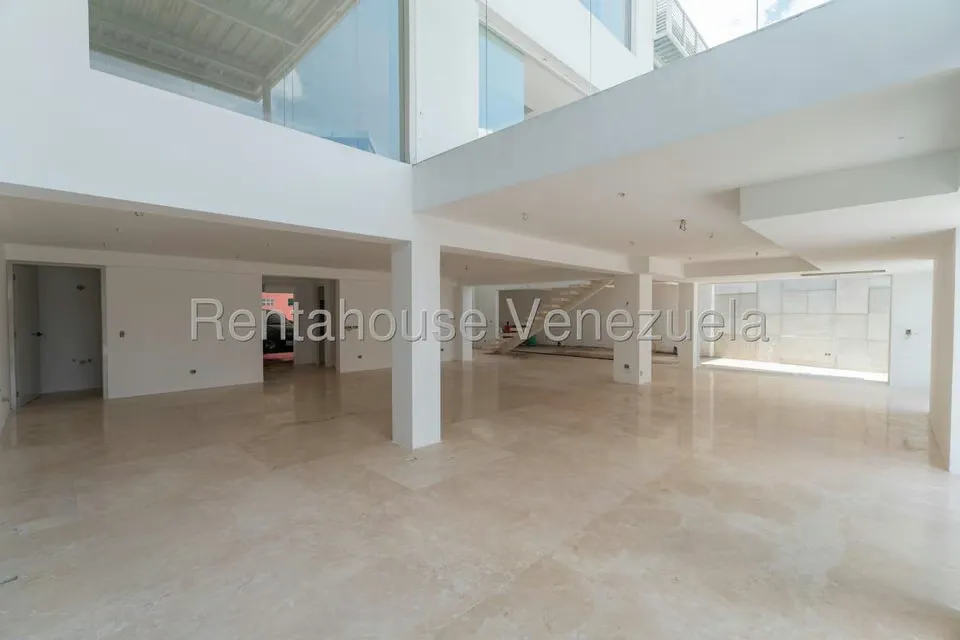 Casa (Multipes Niveles) en Venta en Los Naranjos del Cafetal, Distrito Metropolitano - 19