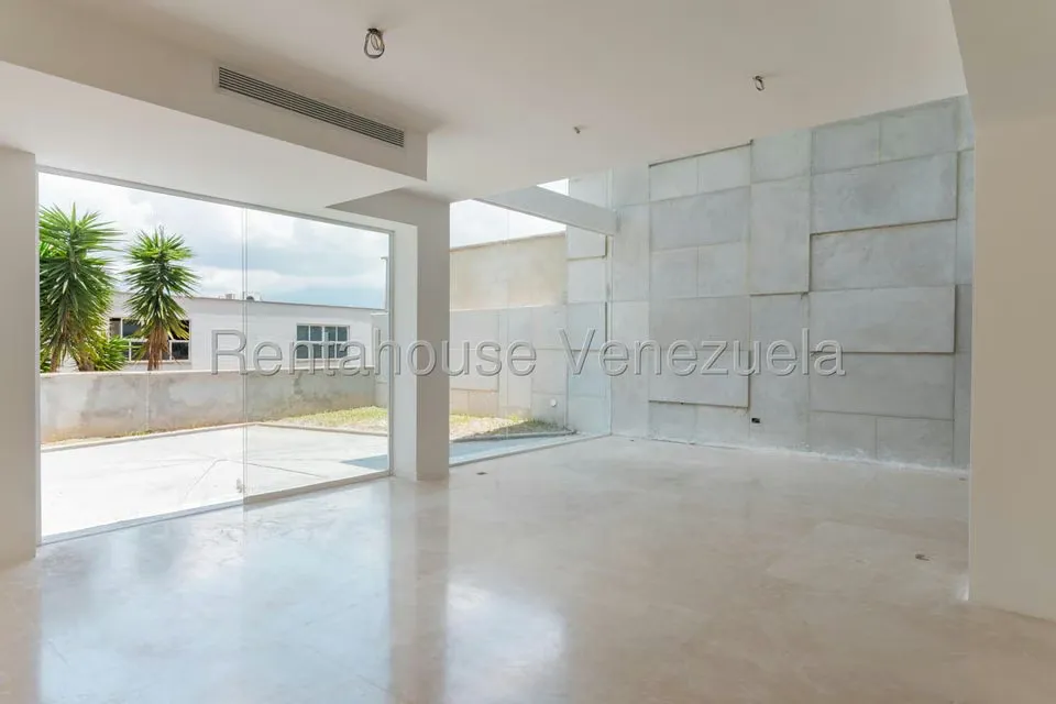 Casa (Multipes Niveles) en Venta en Los Naranjos del Cafetal, Distrito Metropolitano - 21