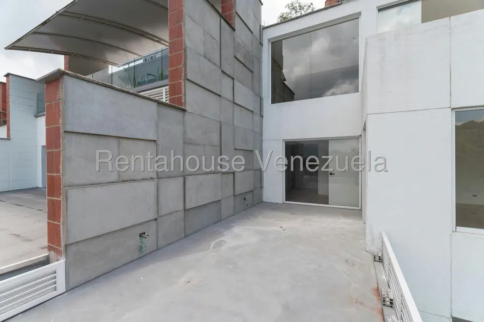 Casa (Multipes Niveles) en Venta en Los Naranjos del Cafetal, Distrito Metropolitano - 30
