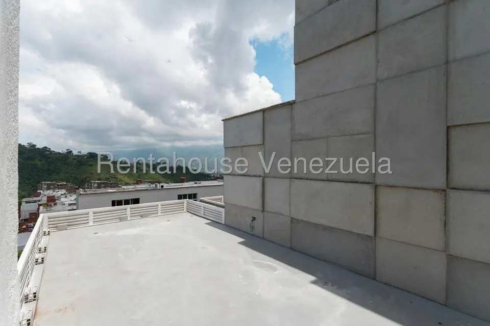 Casa (Multipes Niveles) en Venta en Los Naranjos del Cafetal, Distrito Metropolitano - 31
